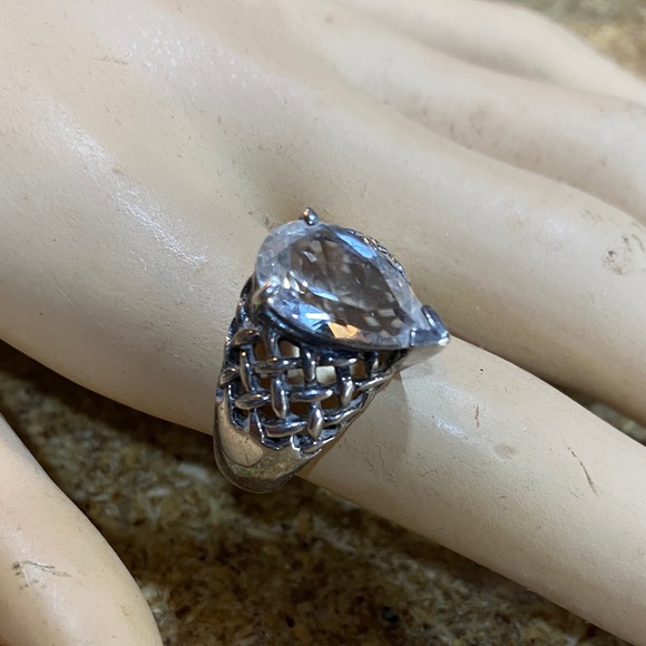 Elegant Silver Ring with Clear Gemstone Sz 8-1/2 - Picture 2 of 9